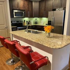 Apartment by Medical Center**