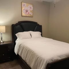 Spacious 1 Bedroom / 1 Bath condo in The Woodlands