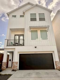 Beautiful Townhome near Downtown HTX & Med Center - Image 3