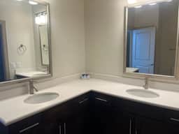 Bright and Spacious 3 Bedroom / 2 Bath Condo by NRG Stadium - Image 5
