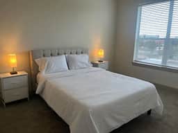 Bright and Spacious 3 Bedroom / 2 Bath Condo by NRG Stadium - Image 3
