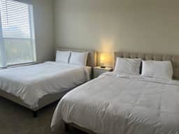 Bright and Spacious 3 Bedroom / 2 Bath Condo by NRG Stadium - Image 2
