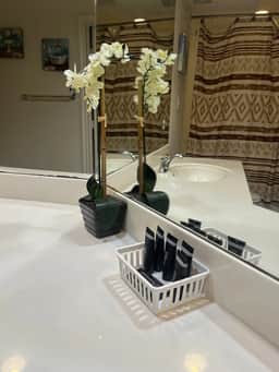 Elite & Luxurious Furnished Apartment by Kemah** - Image 5