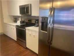 Fully Furnished pool view 2b/2b Apartment in the Galleria - Image 3