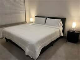 Luxurious 2bed/2bath Apartment in The Galleria - Image 3