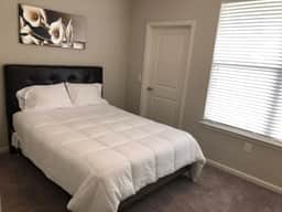 Luxurious Apartment Living in Tomball, TX - Image 5