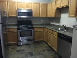 Pool View 2 Bedroom/2 Bath Condo in Houston's Medical Center - Image 2
