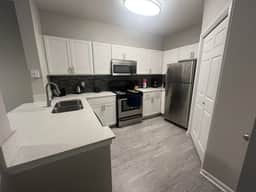 Premium Court Yard View 3 Bedroom Condo in Houston Medical Center - Image 3