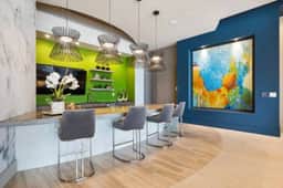 Spacious 3B 2.5B Apt by Galleria - Image 2