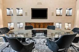 Spacious Pool View 1 Bedroom/1 Bath Condo in The Woodlands - Image 3