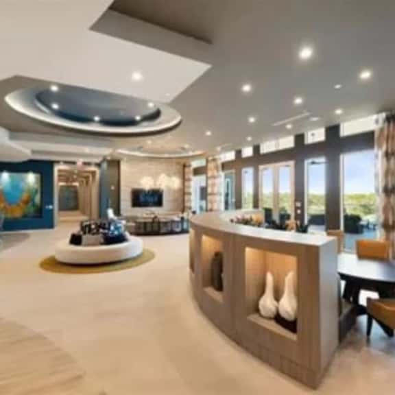 Beautiful Spacious 2 bed/2bath Apartment in The Galleria - Image 1