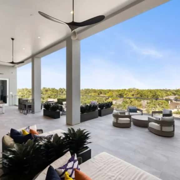 Furnished 3-Bed,2.5-Bath Apt Near Galleria Houston - Image 1