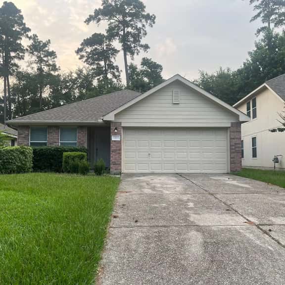 Spacious 3 Bed/2Bath House in Conroe - Image 1