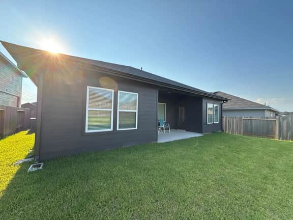 Cozy Magnolia Retreat – 4BR/3BA Family Home - Image 5