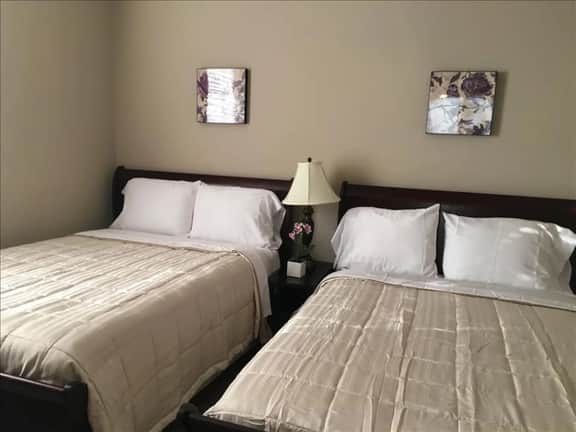 Executive 2 Bedroom / 2 Bath Condo in The Woodland - Image 4