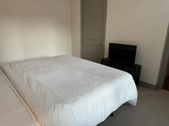 Furnished modern 3B, 2.5B Apt by The Galleria - Image 3