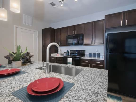 Furnished Pool View Resort ** - Image 2