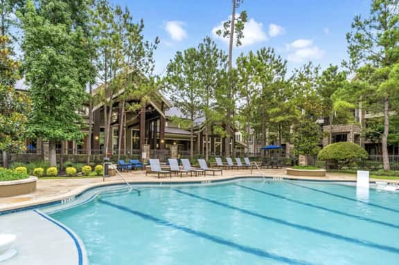 Gorgeous Pool View 3 Bedroom / 2 Bath Condo in The - Image 2