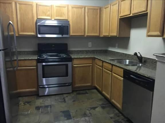 Pool View 2 Bedroom/2 Bath Condo in Houston's Medical Center - Image 2
