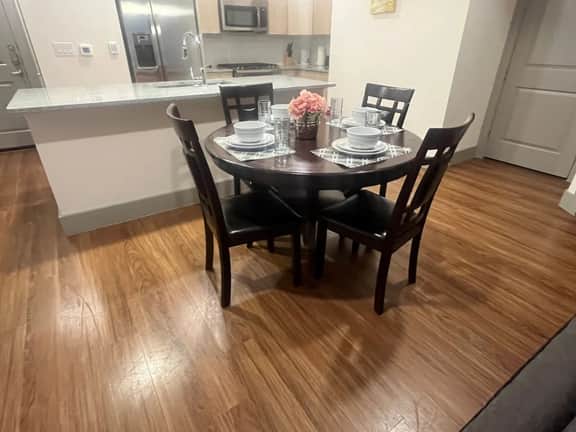 Spacious 2 bed/2bath in the Galleria - Image 3