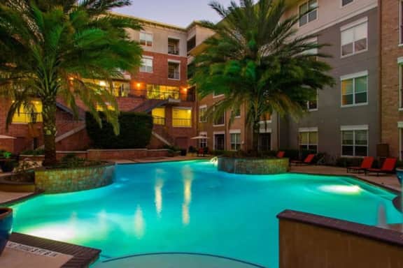 Spacious 3-Bed, 2-Bath Apartment Near NRG Stadium - Image 3
