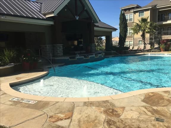Beautiful Large 1 Bedroom/ 1 Bath Condo in The Woodlands - Image 1