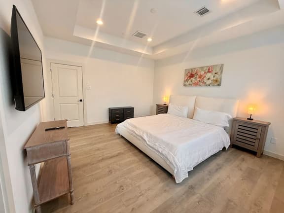 Beautiful Townhome near Downtown HTX & Med Center - Image 1