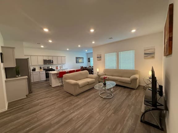 Cozy Magnolia Retreat – 4BR/3BA Family Home - Image 1