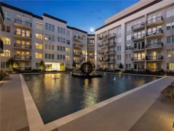 Fully Furnished pool view 2b/2b Apartment in the Galleria - Image 1
